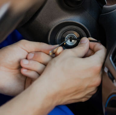 Automotive-Locksmith